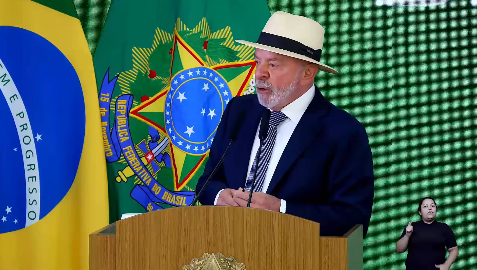 Lula diz que Brasil não vai ficar 'chorando' por exportações que não irão aos EUA e que diálogo não teve reciprocidade