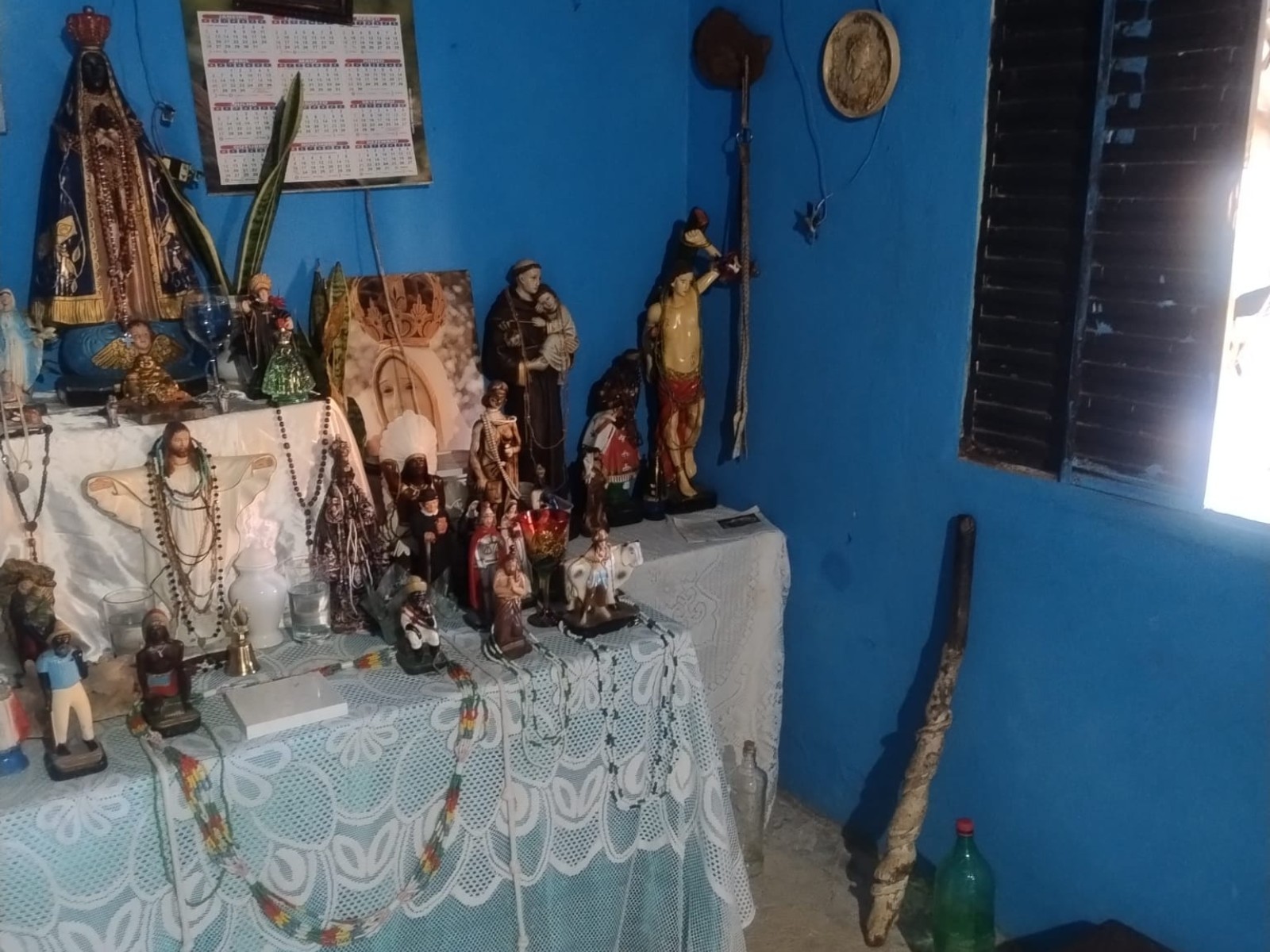 Líder espiritual e mãe são presos por tortura e estupro de adolescente em centro religioso de Teófilo Otoni