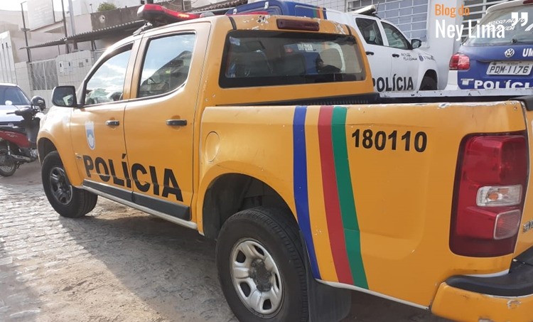Três policiais são presos em Recife suspeitos de extorsão e corrupção em Arcoverde e Buíque; VÍDEO