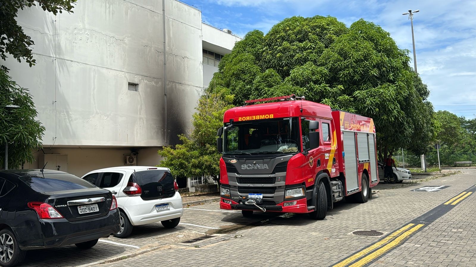 Princípio de incêndio atinge Secretaria de Planejamento do RN, e prédio é evacuado em Natal