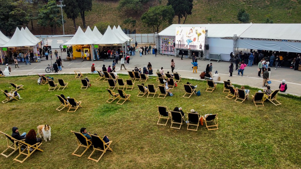 Evento celebra os 40 anos da redemocratizao do Brasil, tema que permeia debates sobre histria, meio ambiente, cultura afro-brasileira, indgena, educao, jornalismo, e muito mais. - Foto: Filipe Redondo