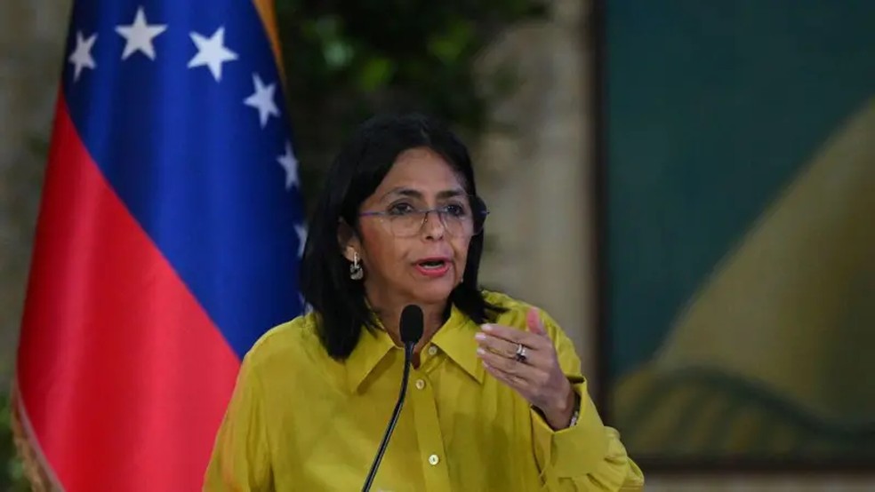 Delcy Rodríguez acumula os cargos de vice-presidente executiva e ministra do Petróleo. — Foto: GETTY IMAGES via BBC