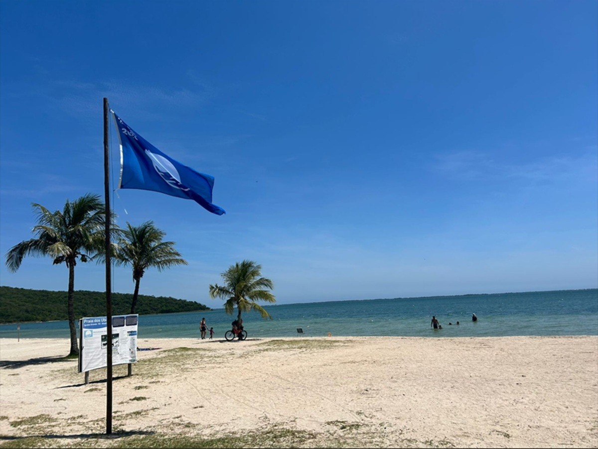 Região dos Lagos recebe certificação de 11 praias com o selo Bandeira Azul neste verão