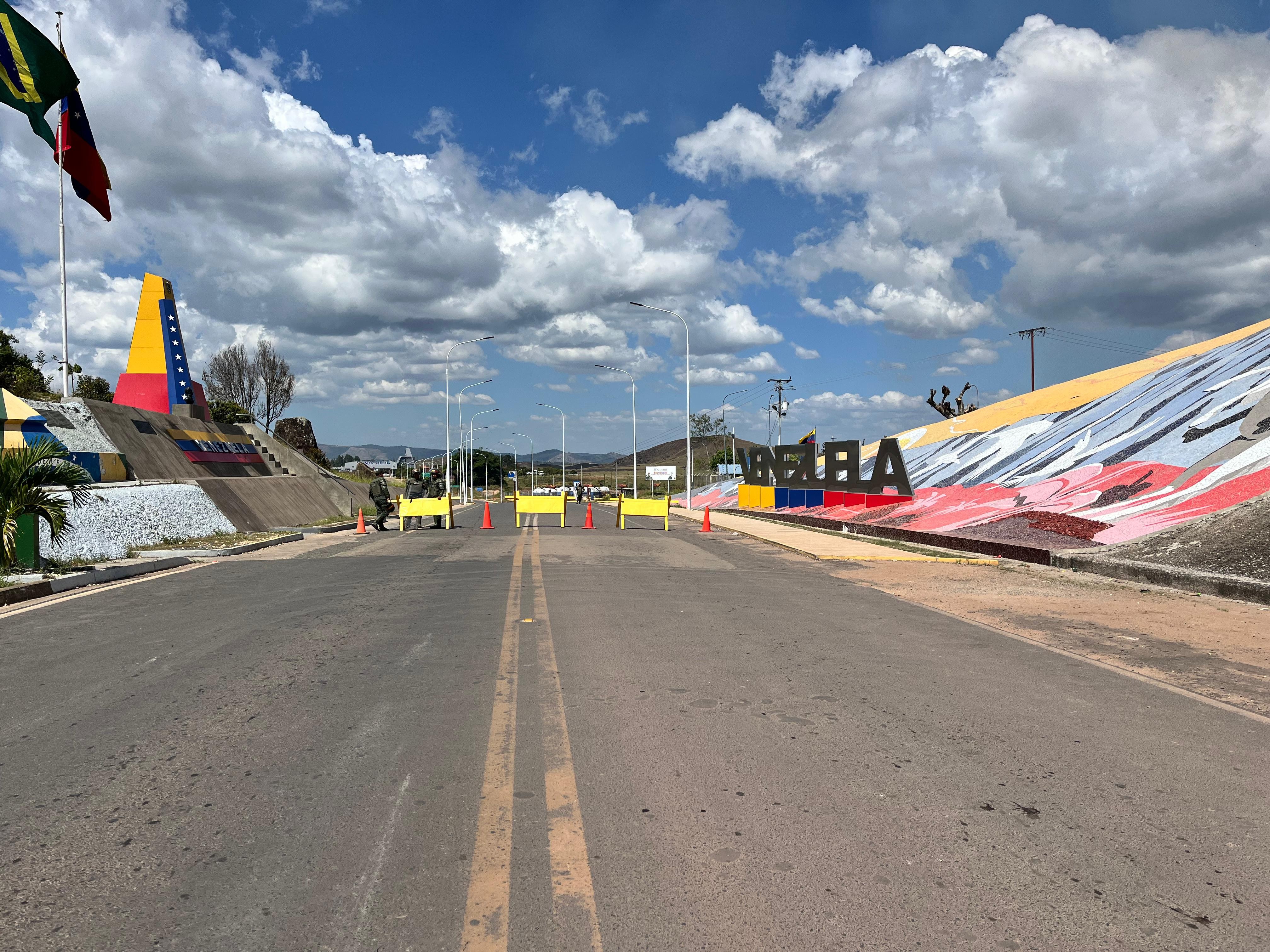 Em dia de posse de Maduro, Venezuela fecha fronteira com Brasil, diz PM de Roraima