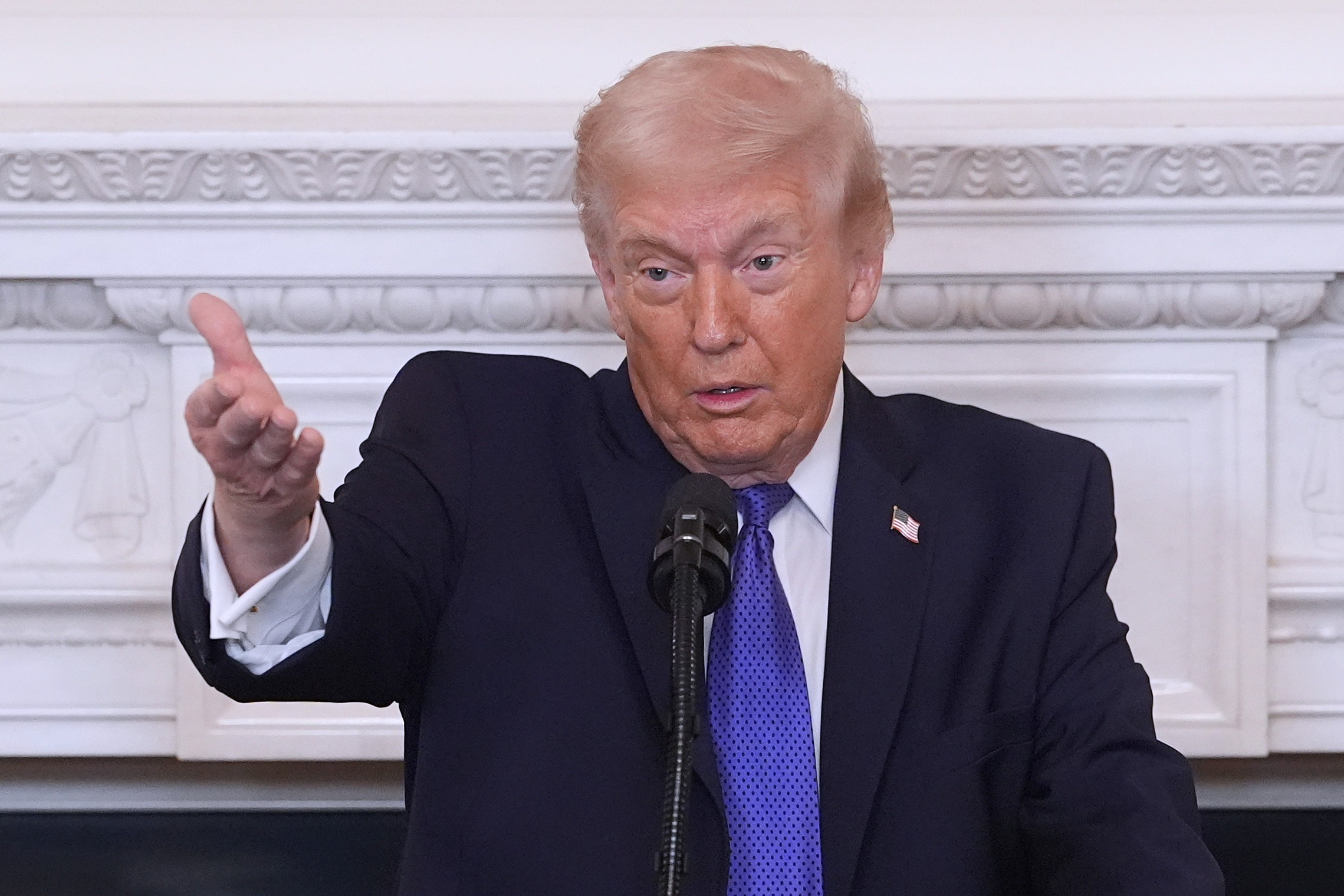 Trump diz que sua ameaça de bombardeio fez regime do Irã desistir de enforcar dissidentes