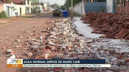 Muro de escola pública em Palmas desaba e estudantes reclamam da falta de infraestrutura