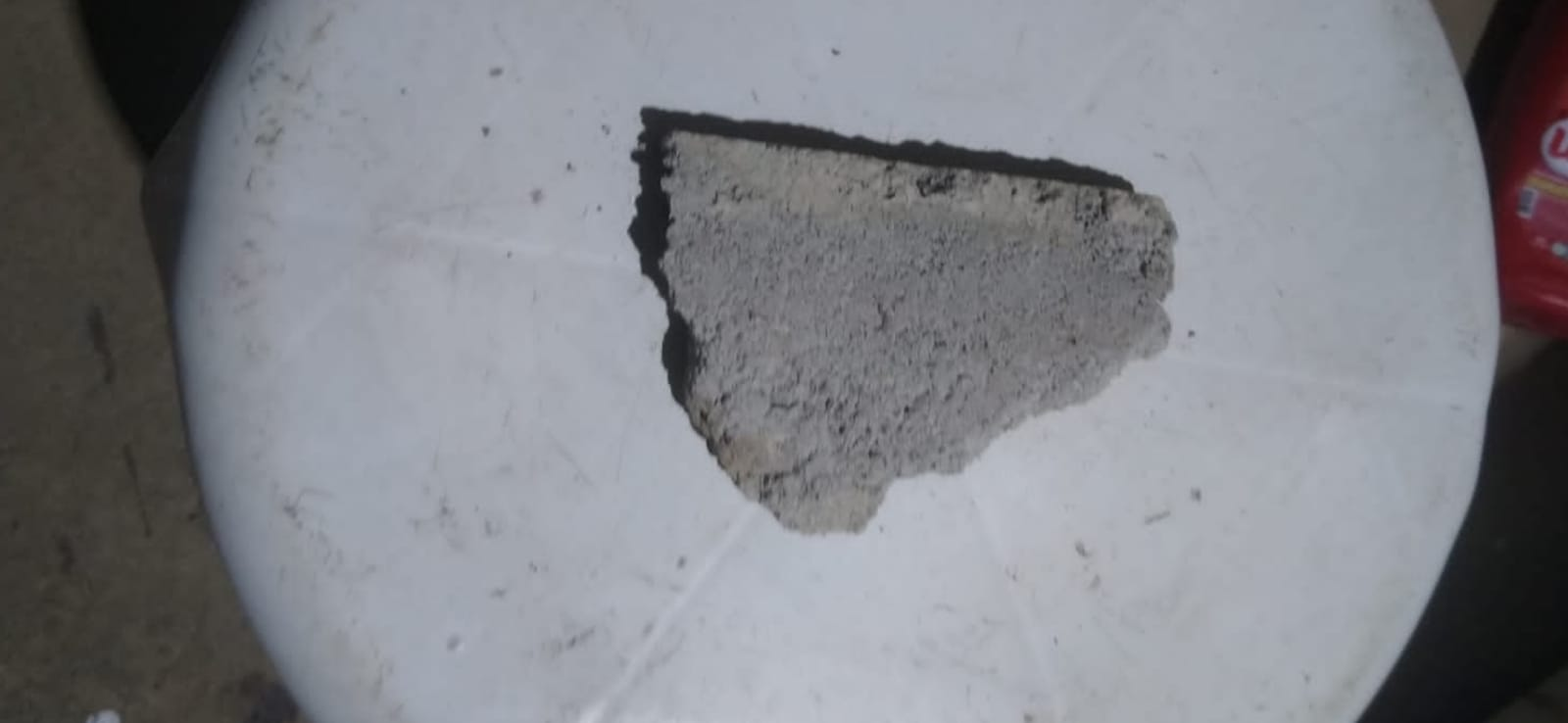 Adolescente é apreendido por arremessar pedra contra própria mãe, em Piraí