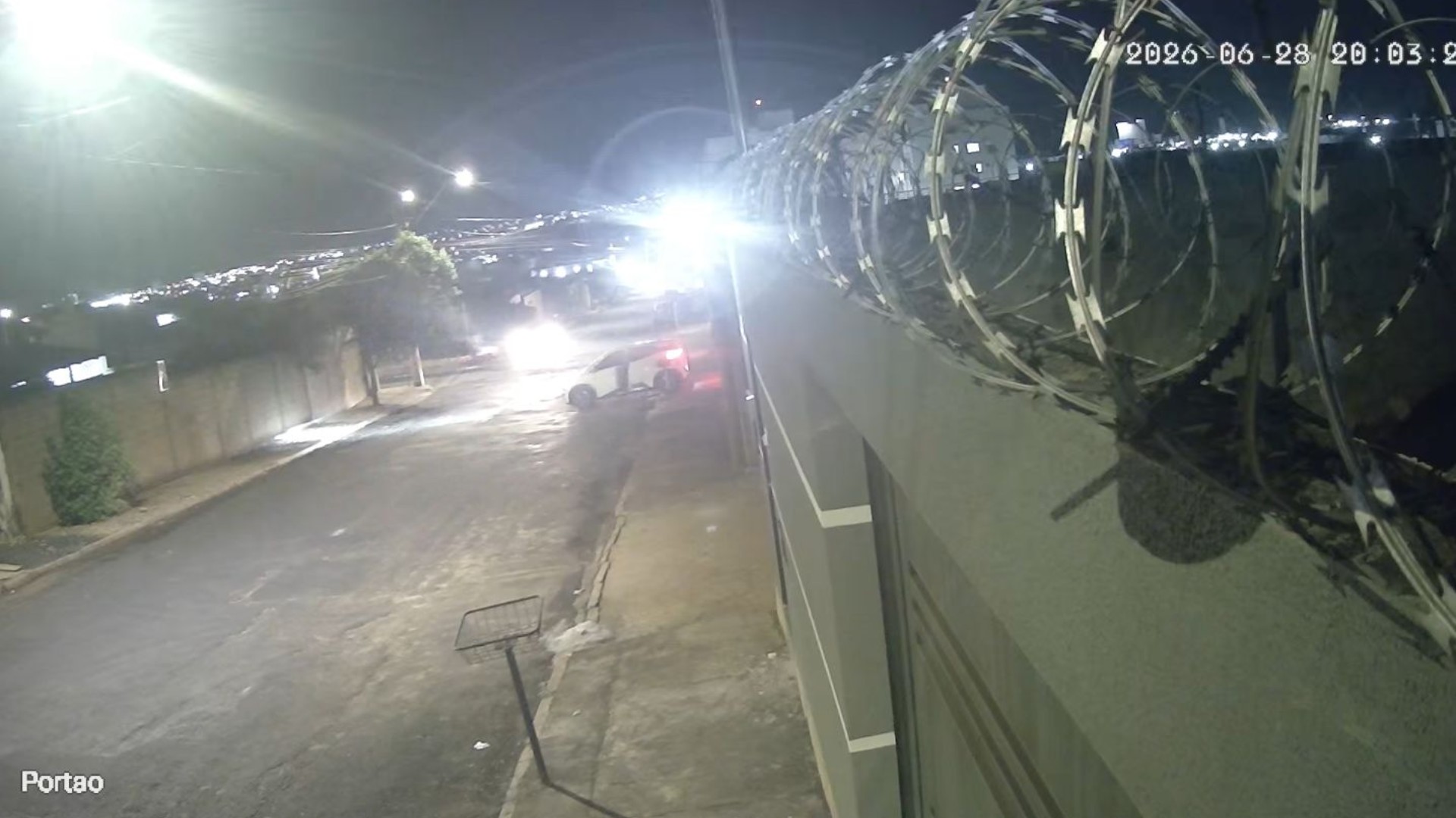 VÍDEO: Motorista atropela motociclista e foge sem prestar socorro em Uberlândia