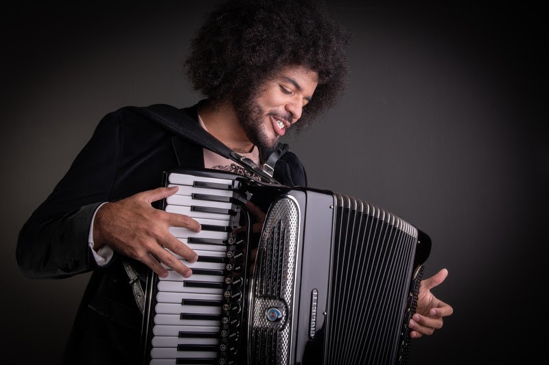 Feira de empreendedor, show de humor, forró e mais; confira a agenda cultural do fim de semana em Sergipe