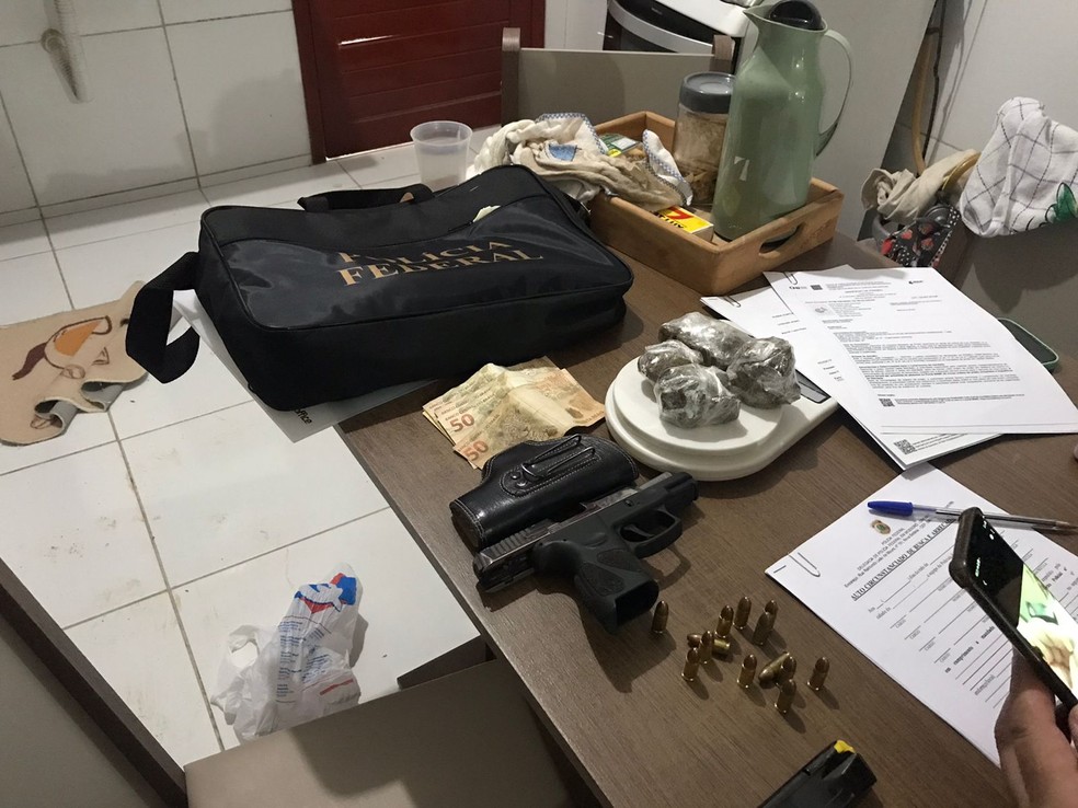 Foram expedidos, oito mandados judiciais, sendo quatro de prisão e quatro de busca e apreensão domiciliar. — Foto: Divulgação