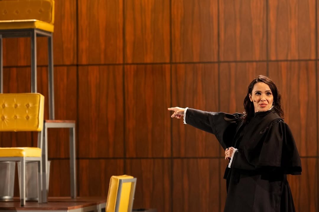 VÍDEO: Débora Falabella apresenta 'Prima Facie' em Fortaleza e conta detalhes do espetáculo premiado