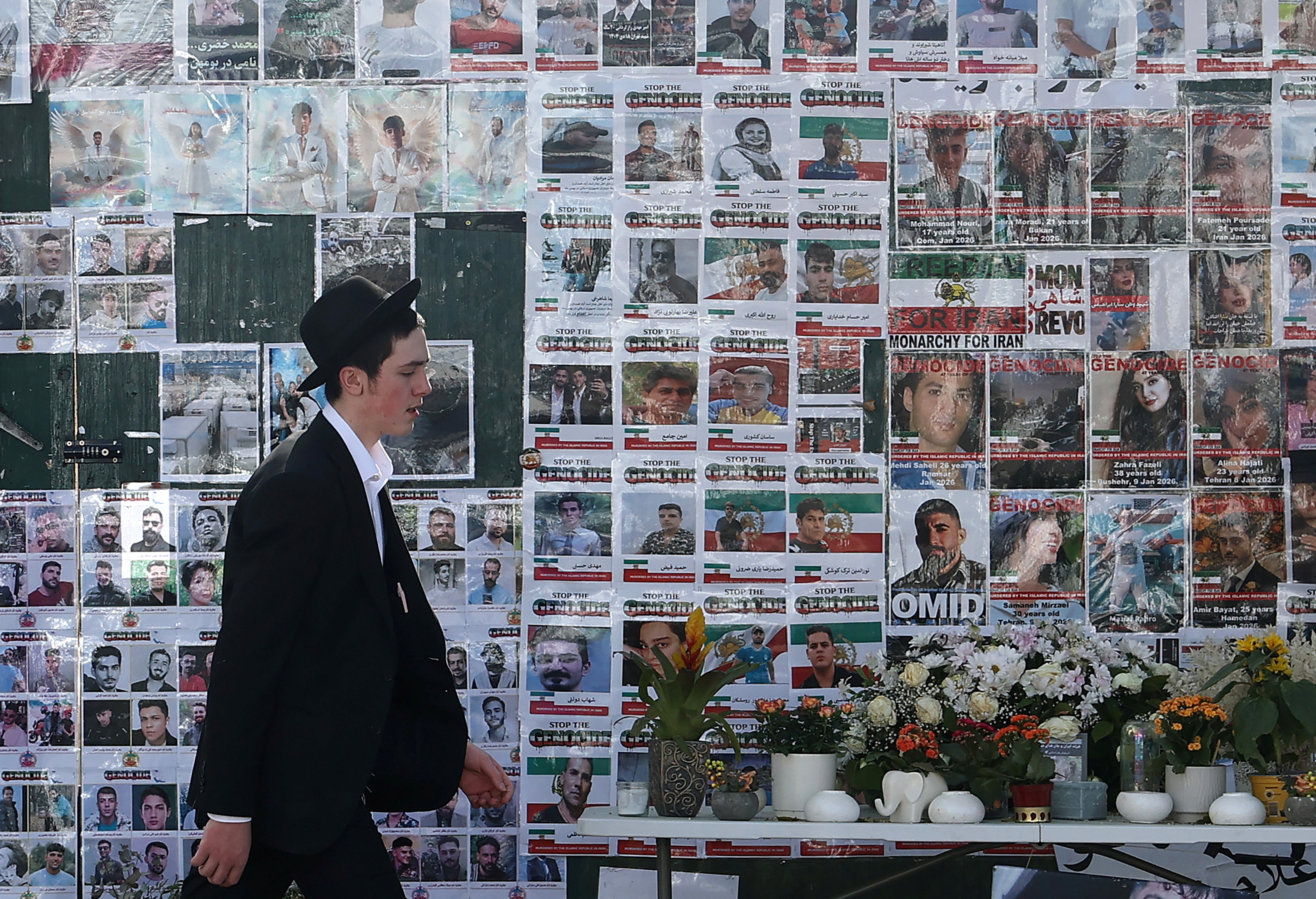 Homem é preso após duas pessoas serem atacadas a facadas em bairro judaico de Londres, diz grupo de segurança