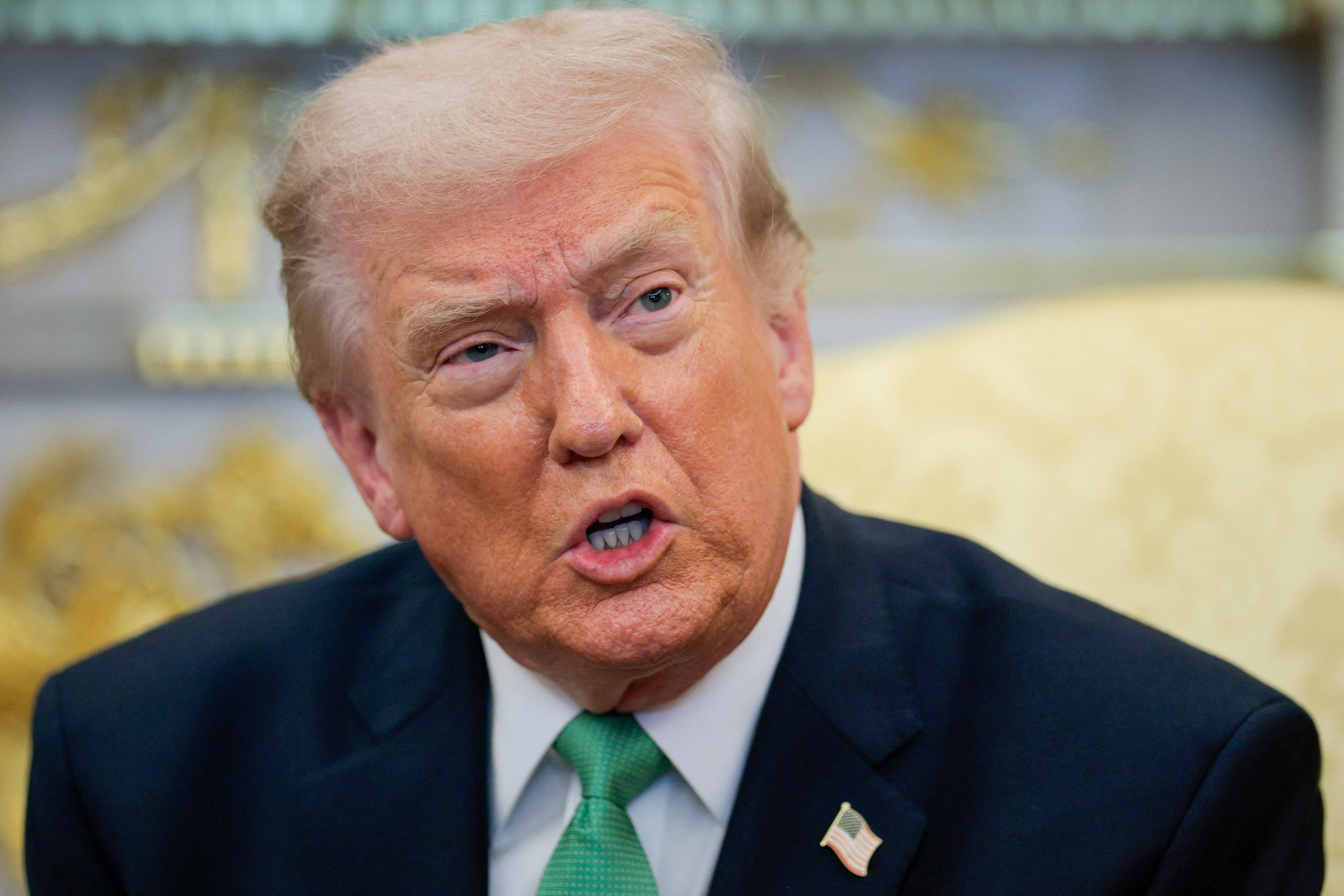 'Não podemos permitir que lunáticos tenham armas nucleares', diz Donald Trump sobre o Irã