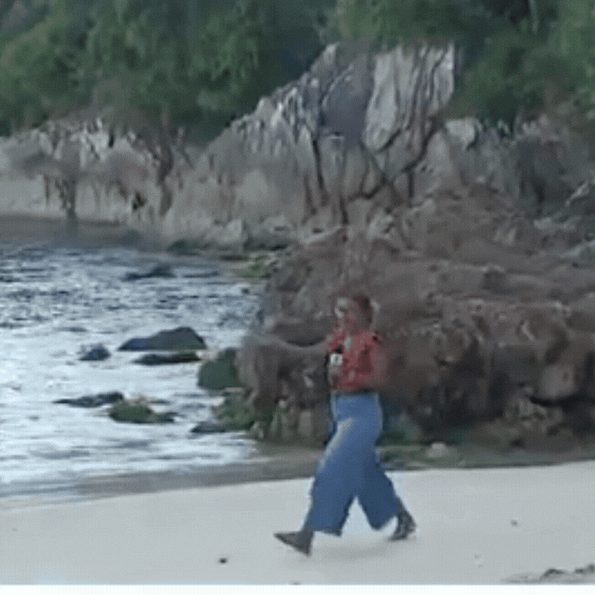 Entre as menores do país, praia em SC pode ser totalmente percorrida em apenas 26 passos; VÍDEO