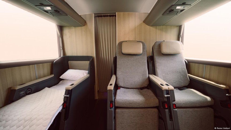 Interior de ônibus-leito da Twiliner — Foto: Foto: Remo Vettori