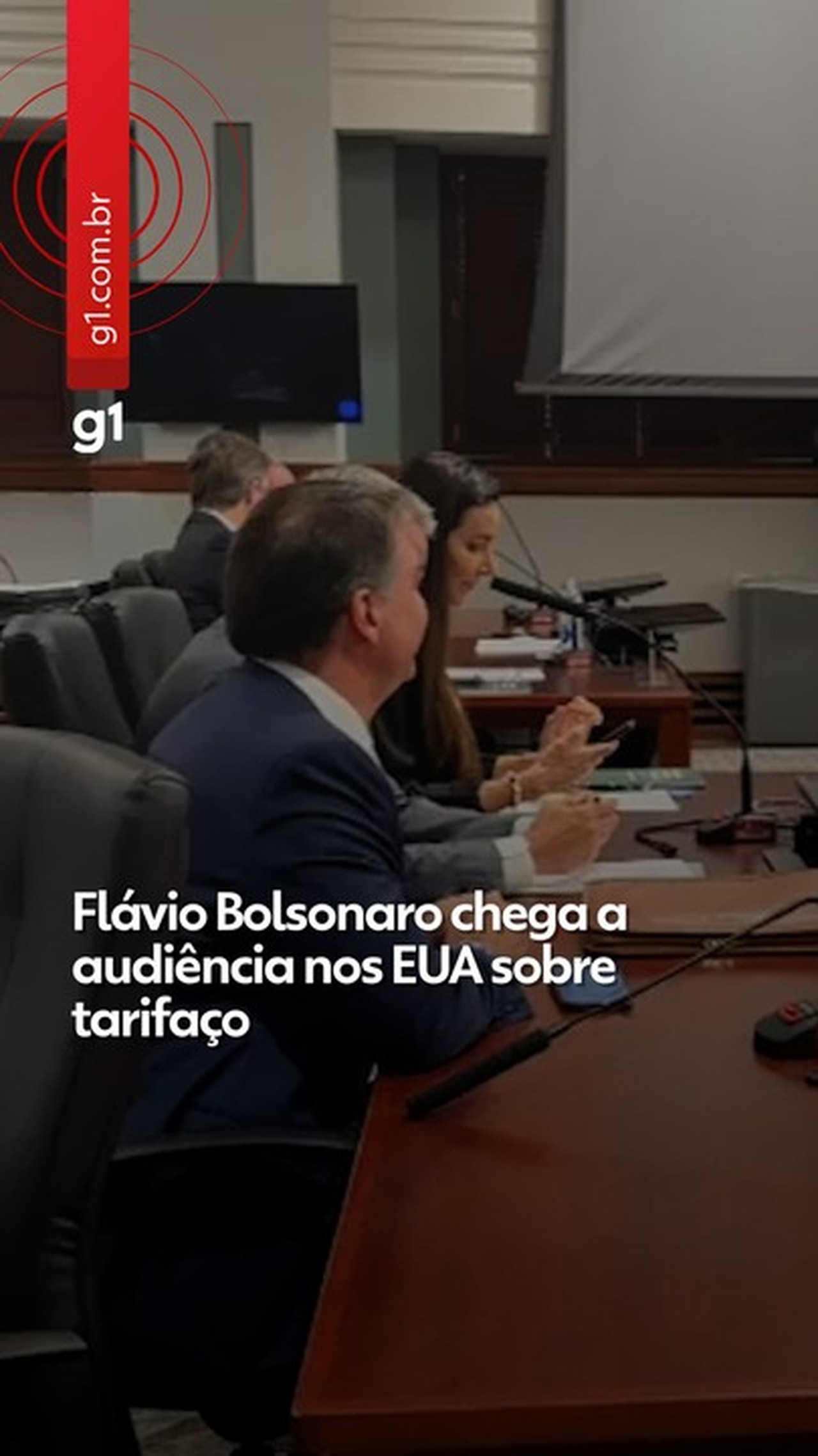 Governo vê tom 'político-eleitoral' em manifestação de Flávio Bolsonaro sobre tarifaço e diz que ele frustrou empresários