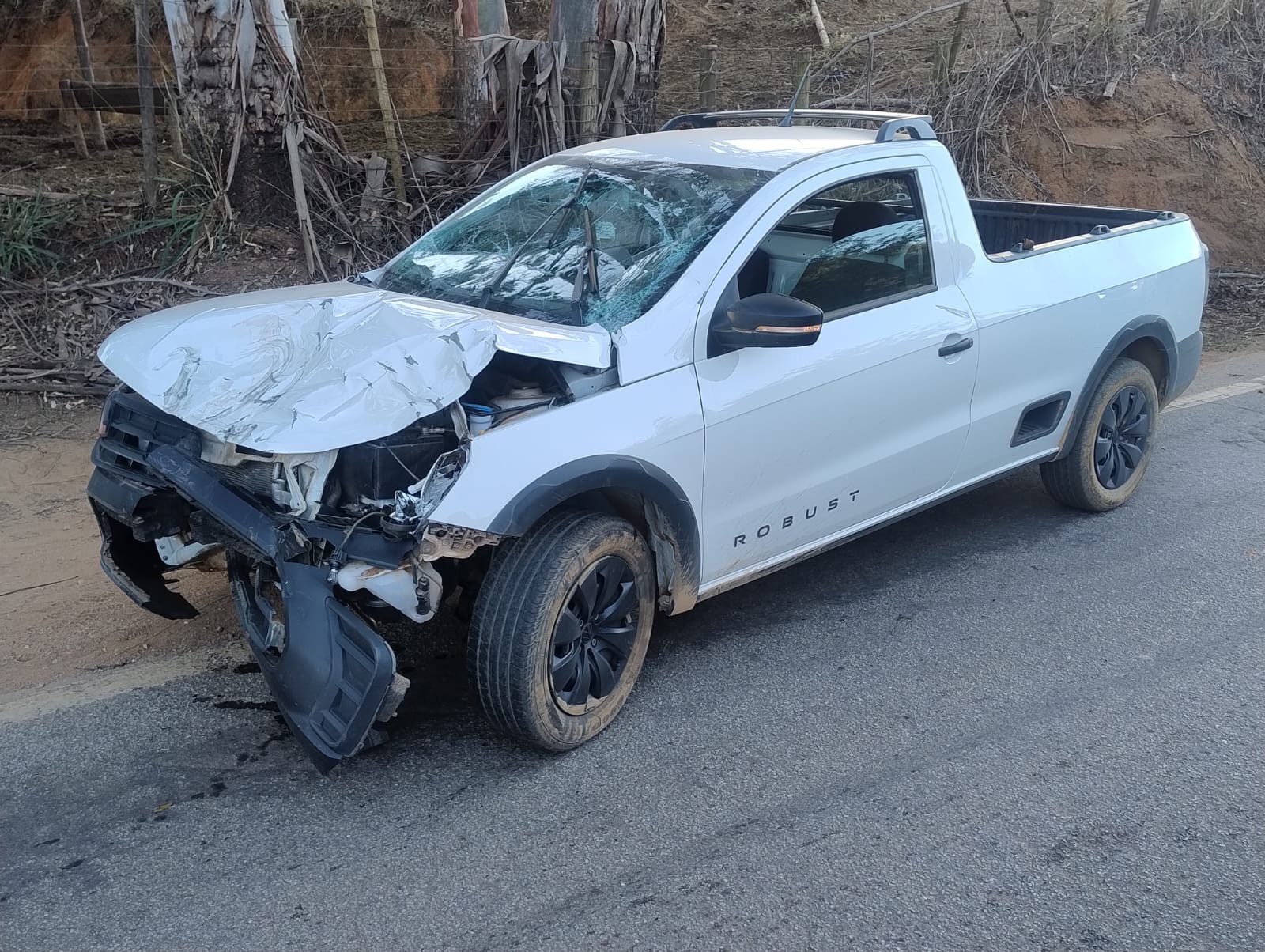 Motociclista de 63 anos morre em colisão com caminhonete na LMG-758, em Açucena