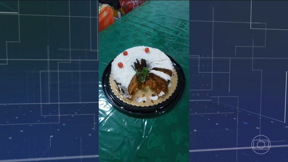 Polícia afirma que farinha de bolo consumido por família no Natal tinha alta concentração de arsênio — Foto: Reprodução/TV Globo