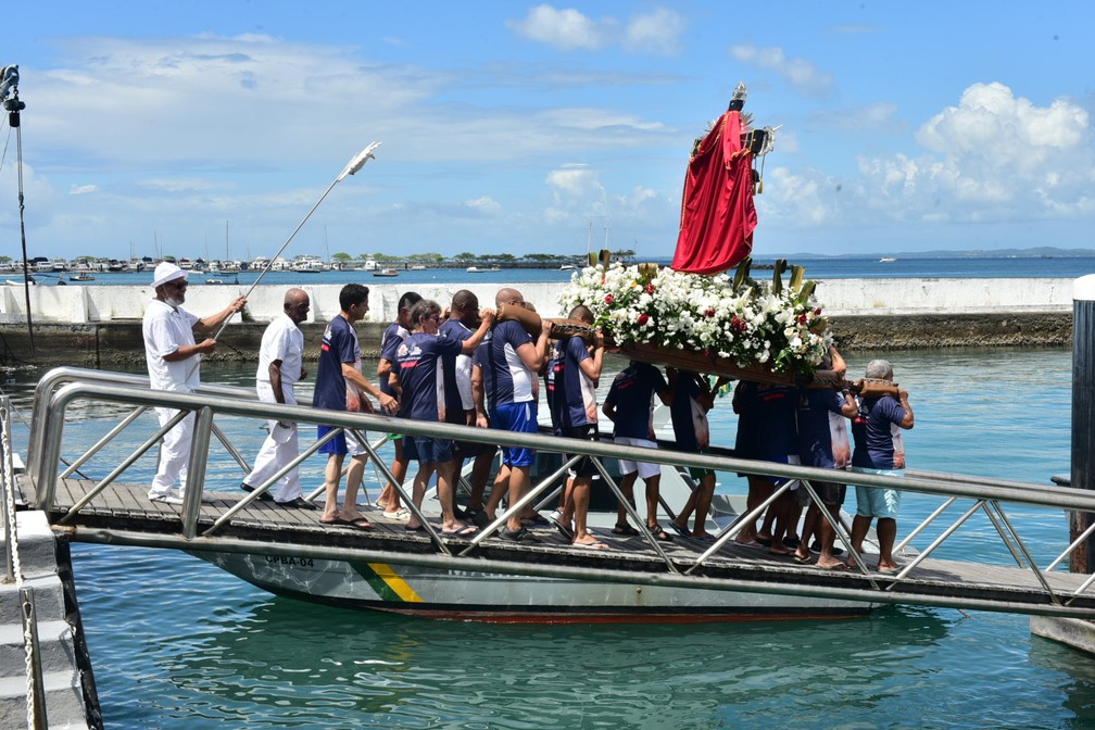 Como acontece há 200 anos, devotos celebram Bom Jesus dos  Navegantes e Senhora da Boa Viagem