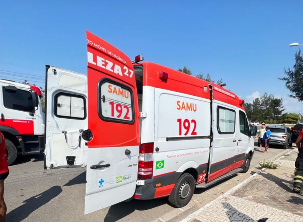 Médico foi socorrido pelo Samu com trauma cranioencefálico e suspeita de de fratura na cervical. — Foto: Corpo de Bombeiros/ Divulgação