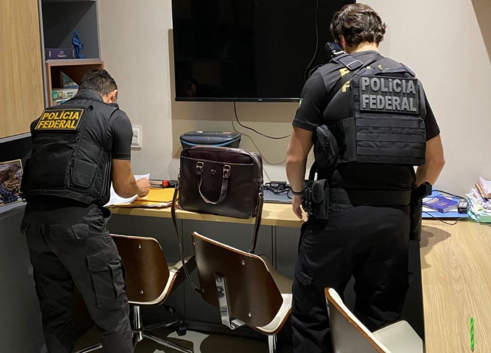 Durante as investigações, foi identificado que um único advogado atuava como procurador em diversos pedidos de benefícios. — Foto: Polícia Federal