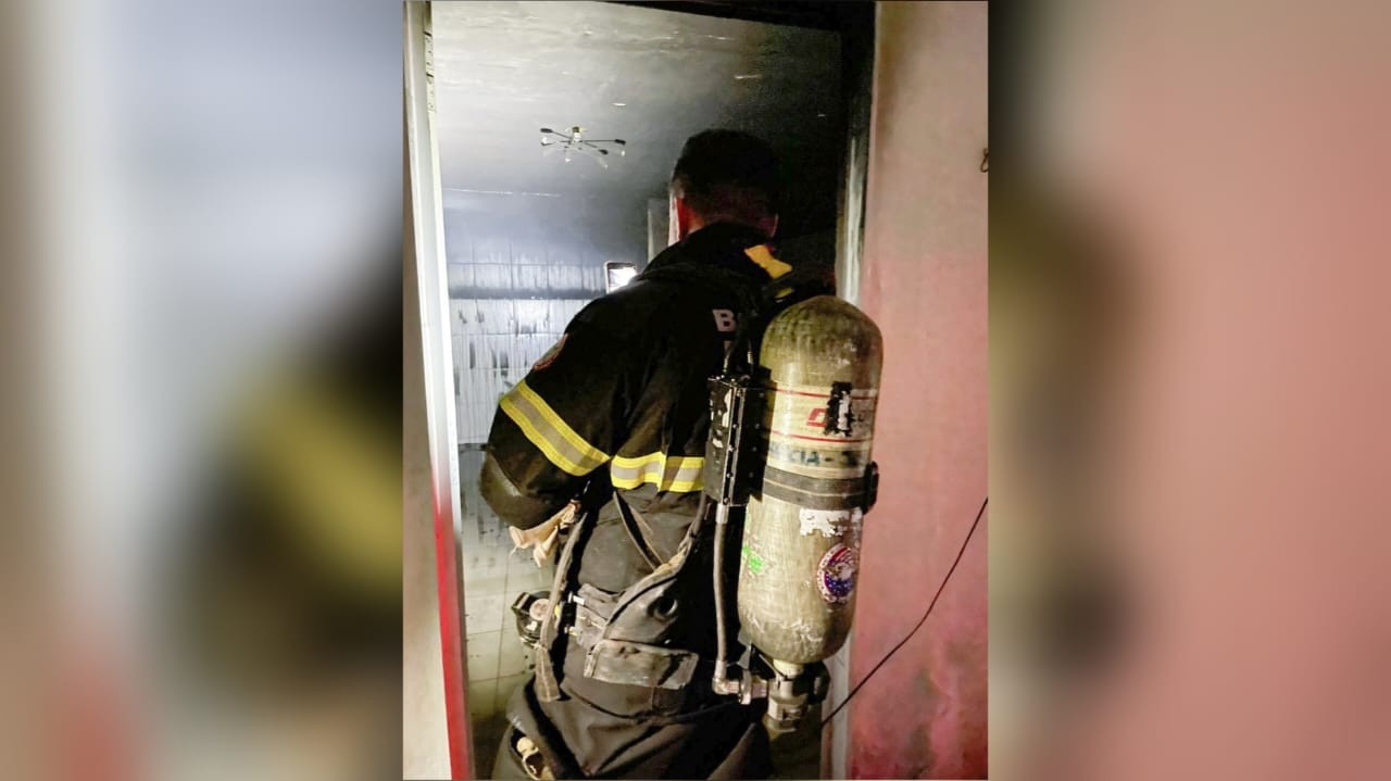 Homem é preso por atear fogo na casa da ex-companheira em Fortaleza