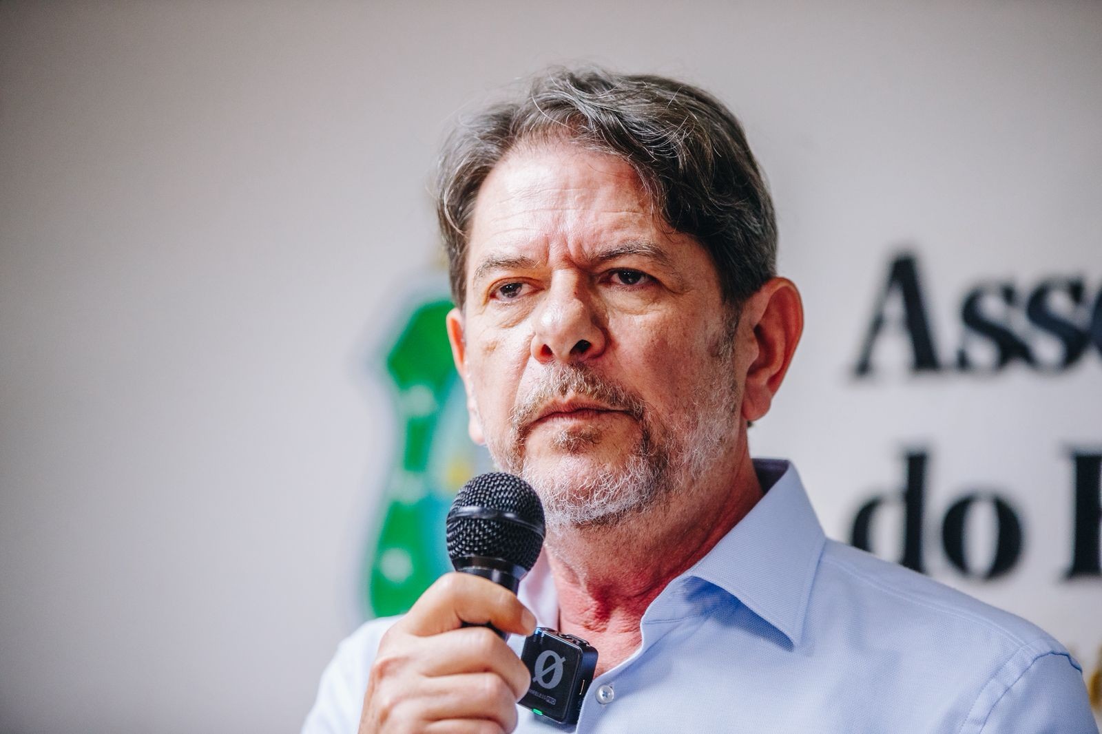 Cid Gomes vai concorrer à reeleição ao Senado pelo Ceará, confirma Elmano