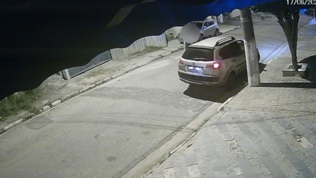 Homem é rendido e tem veículo roubado em Poá; veja vídeo 