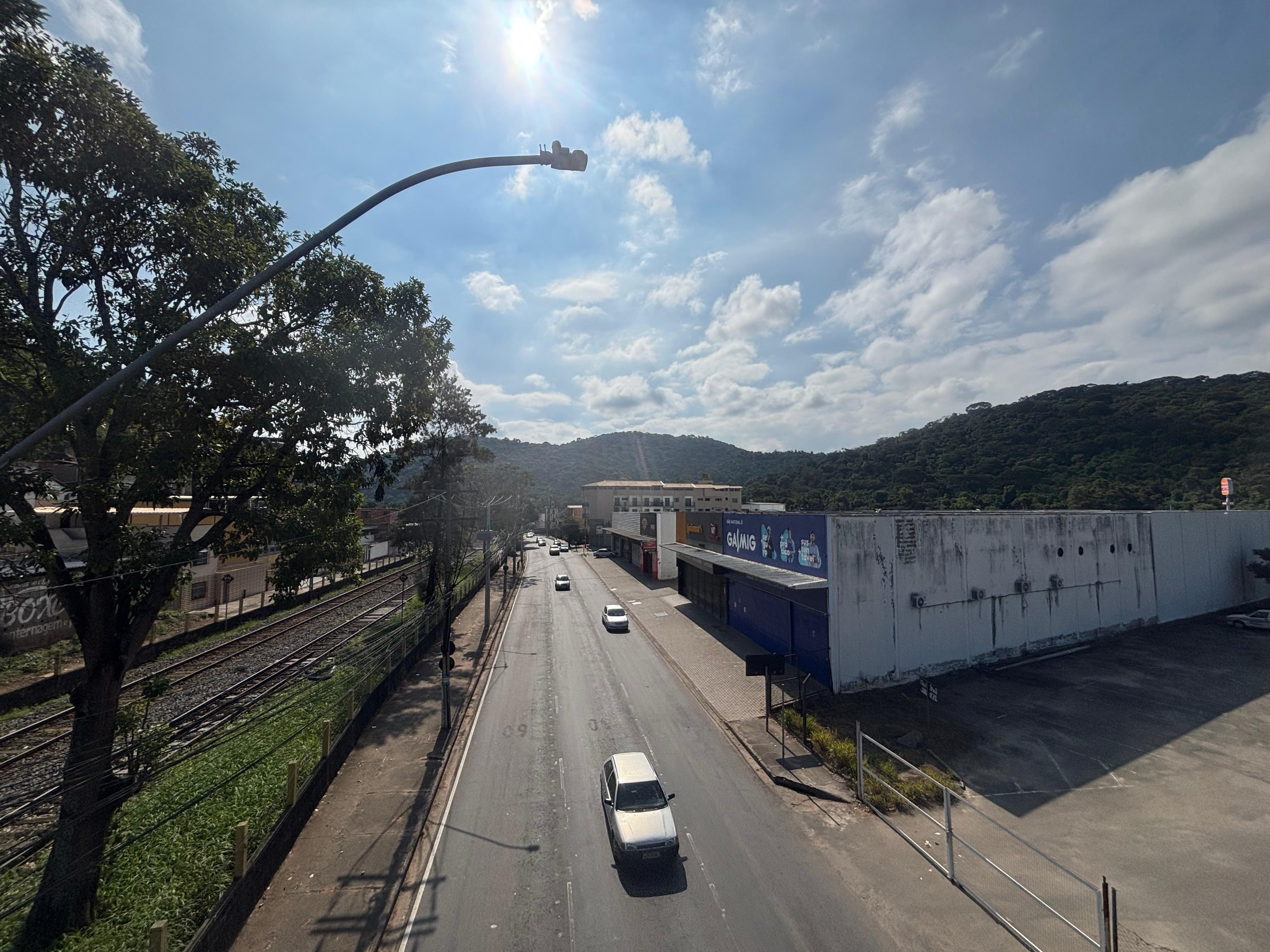 Massa de ar frio deixa manhãs geladas e mínima pode chegar a 8 °C em Juiz de Fora e região