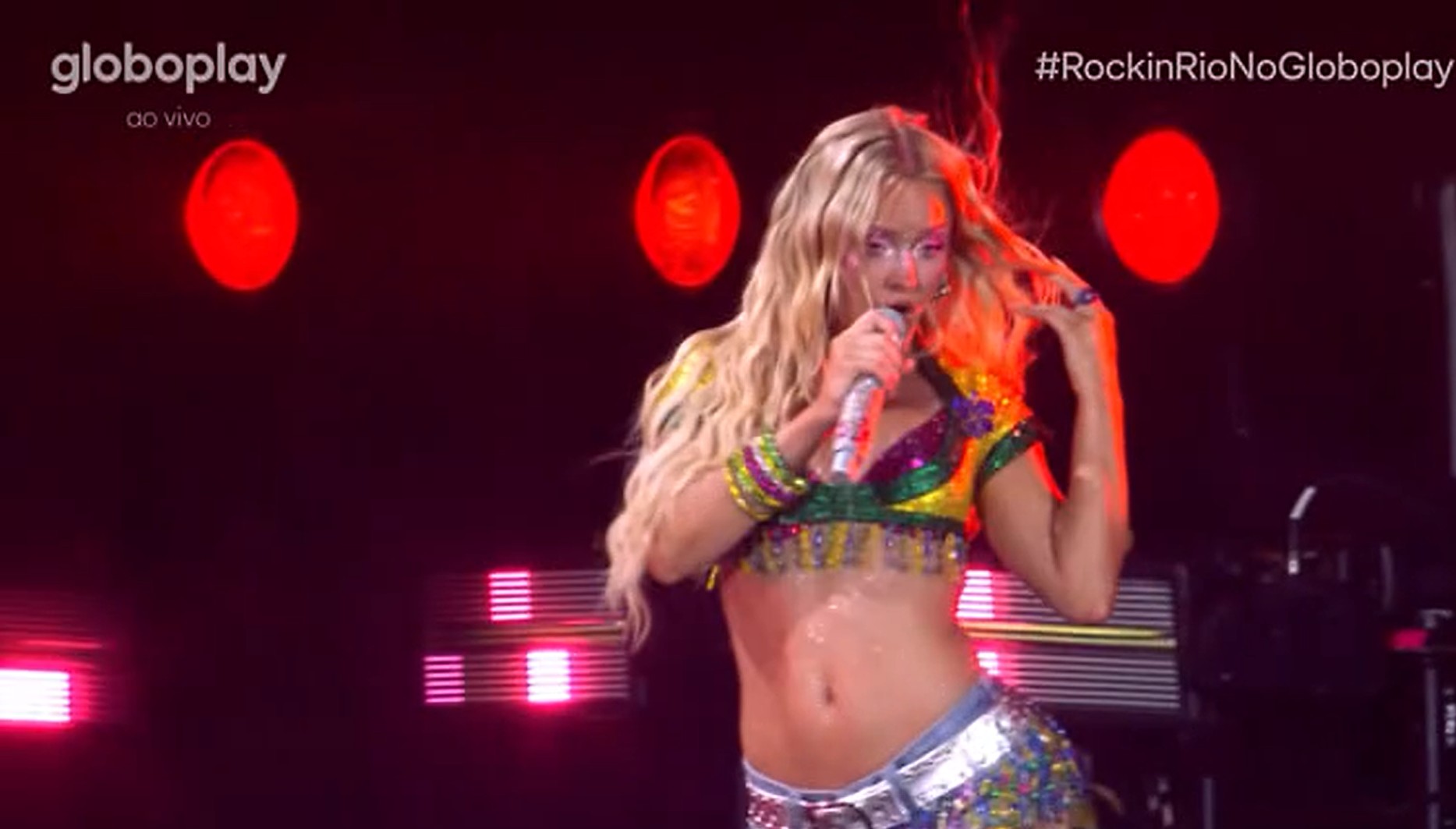 Zara Larsson faz show solar no Rock in Rio chuvoso e prova que subiu de nível como popstar