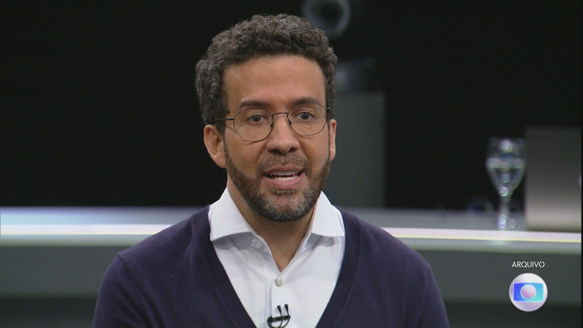 Ex-mulher acusa André Janones de ameaçar divulgar fotos íntimas; Justiça concede medida protetiva