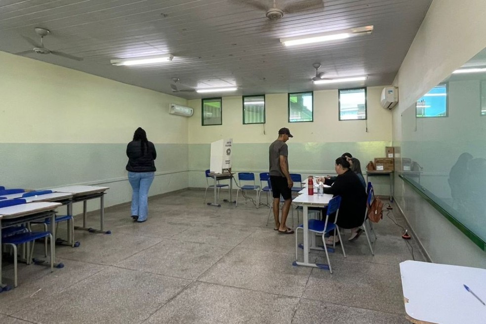 Votação em Bandeirantes (MS). — Foto: Endrio Francescon/TV Morena
