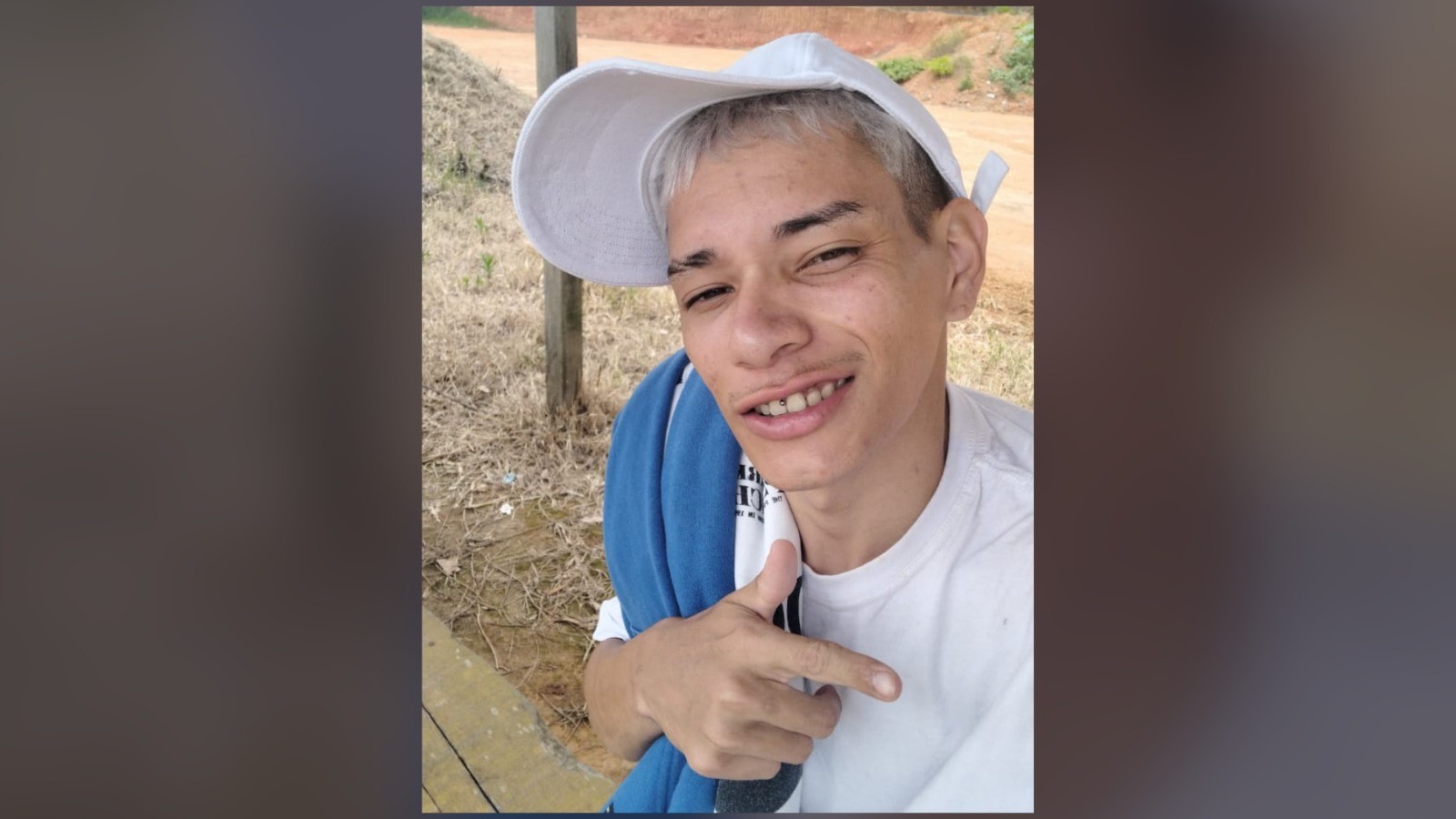 Família procura por jovem que desapareceu após sair para visitar os pais em Piedade