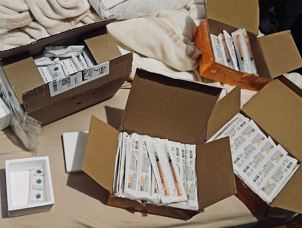 Mulher é presa no RS por venda ilegal de medicamentos emagrecedores proibidos no Brasil