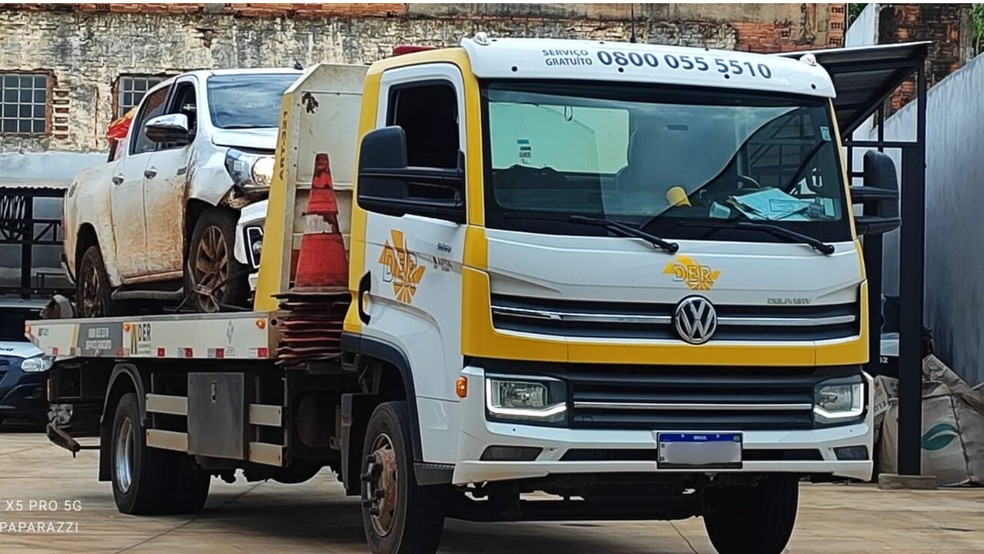 Caminhonete carregada com maconha é apreendida pela PRF no interior de SP — Foto: Roni Paparazzi