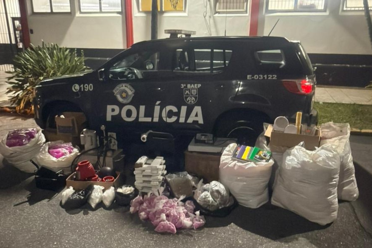 Polícia apreende quase 50 kg de drogas em casa usada para o tráfico em Pindamonhangaba, SP