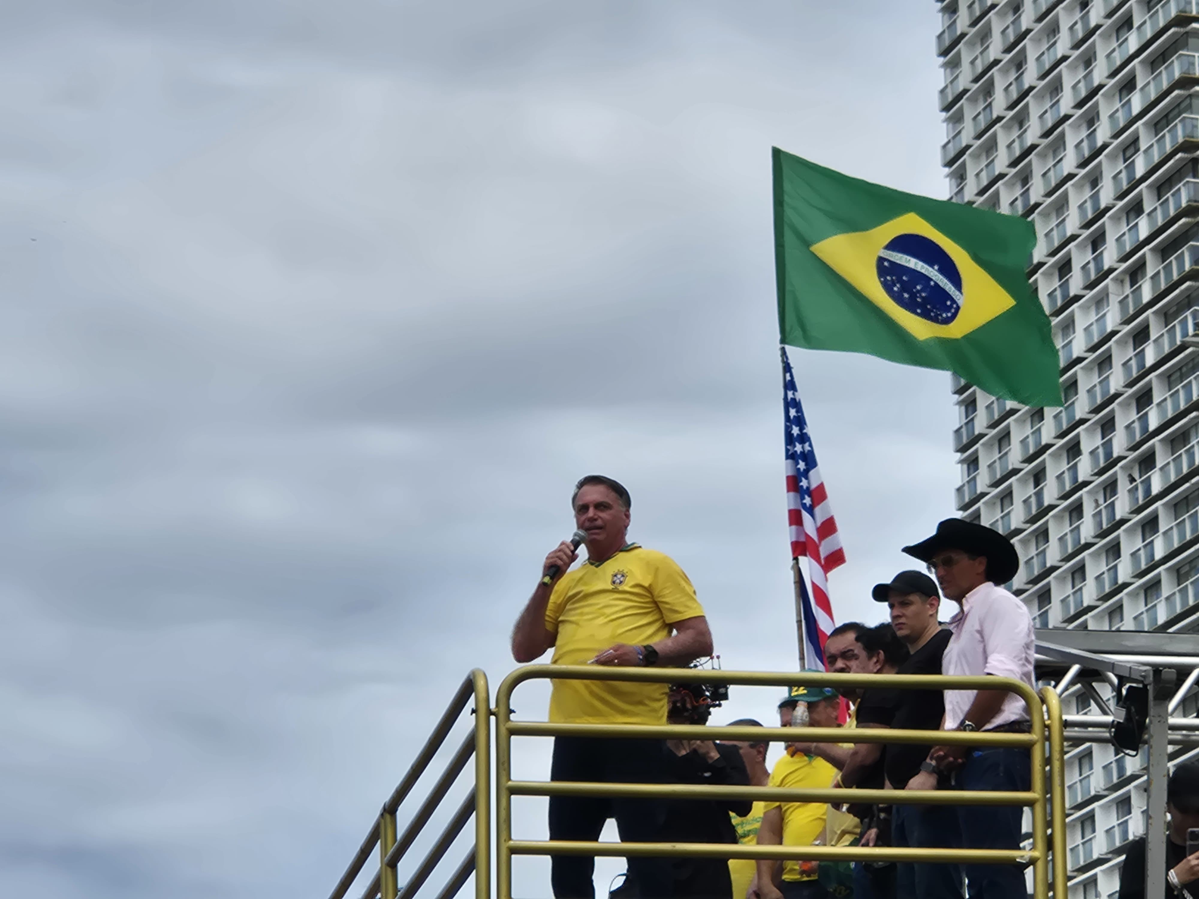 Deputado do PSOL pede esclarecimentos à PM do RJ por contagem em ato de Bolsonaro