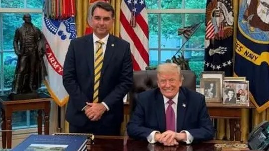 Democratas dos EUA criticam plano de Trump de conceder visto a senador