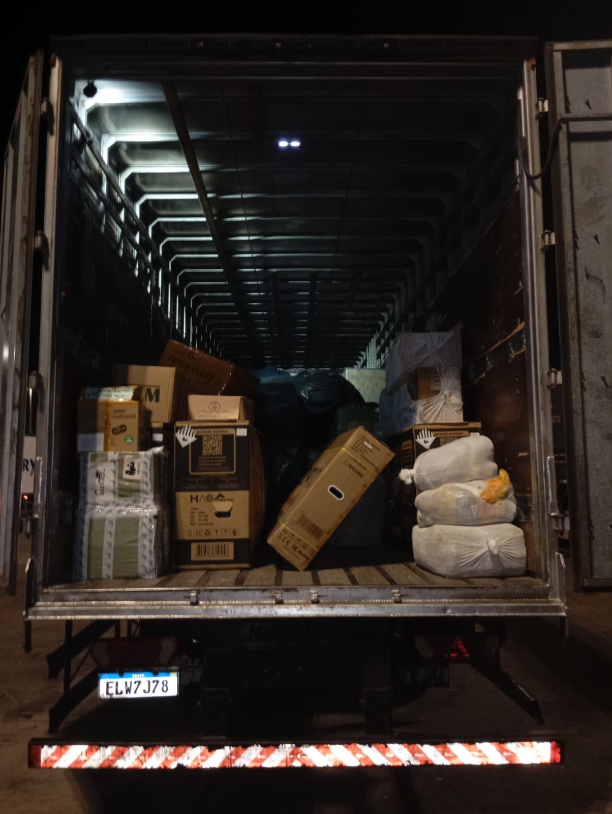 Carga de medicamentos para emagrecimento é apreendida na Via Dutra, em Itatiaia