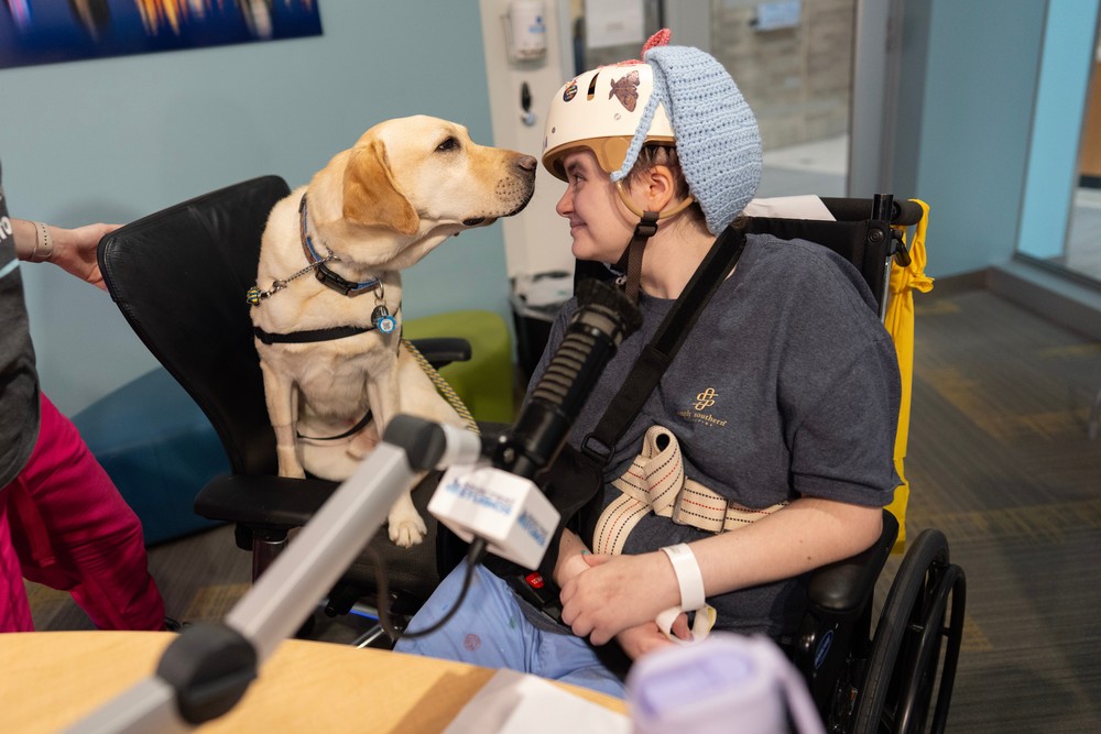 Hospitais pediátricos dos Estados Unidos integram cães de apoio em tempo integral ao atendimento