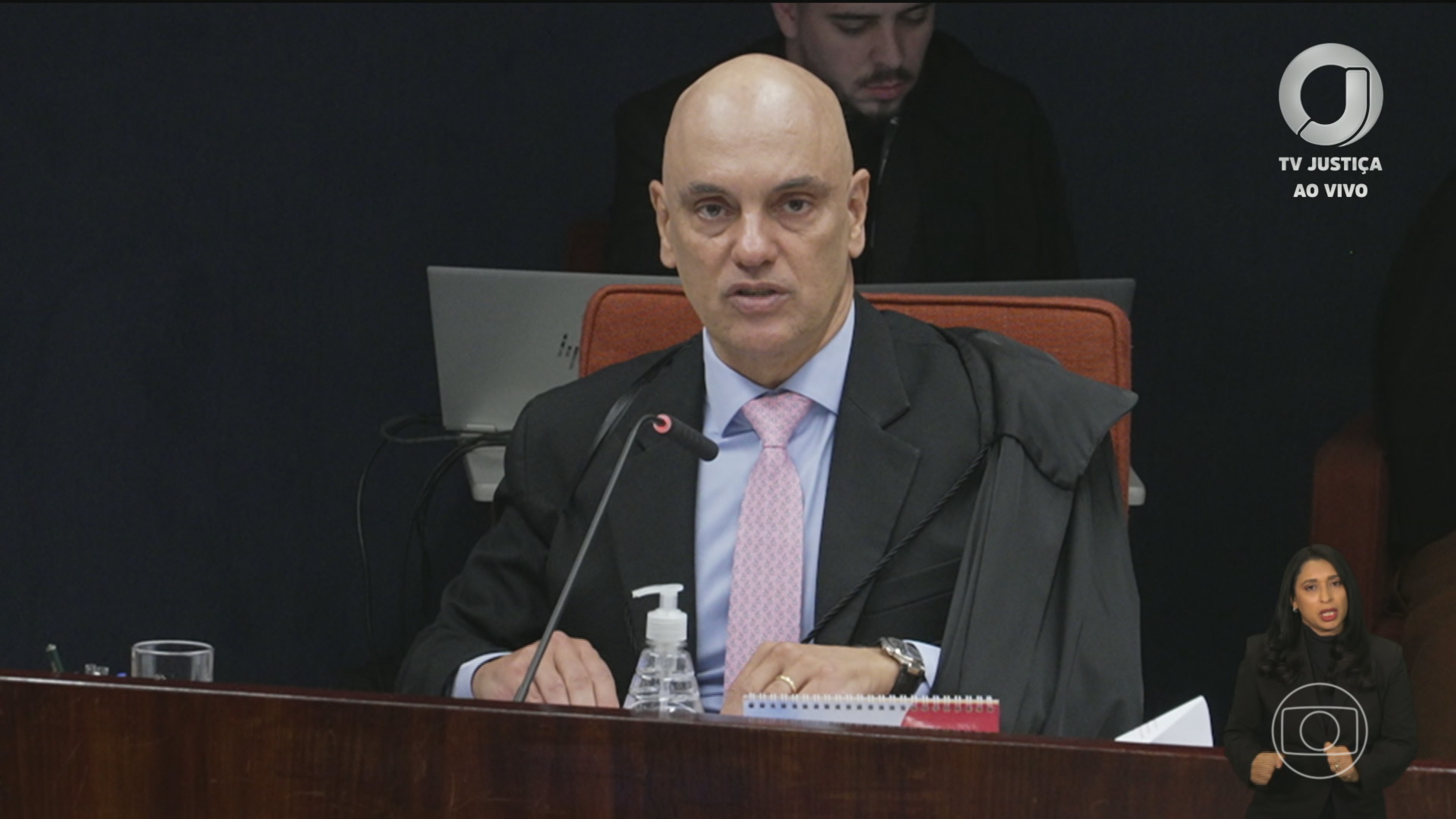 Em voto para condenar Bolsonaro e mais 7 réus, Moraes cita fatos que visaram a impedir posse de Lula ou executar golpe de Estado