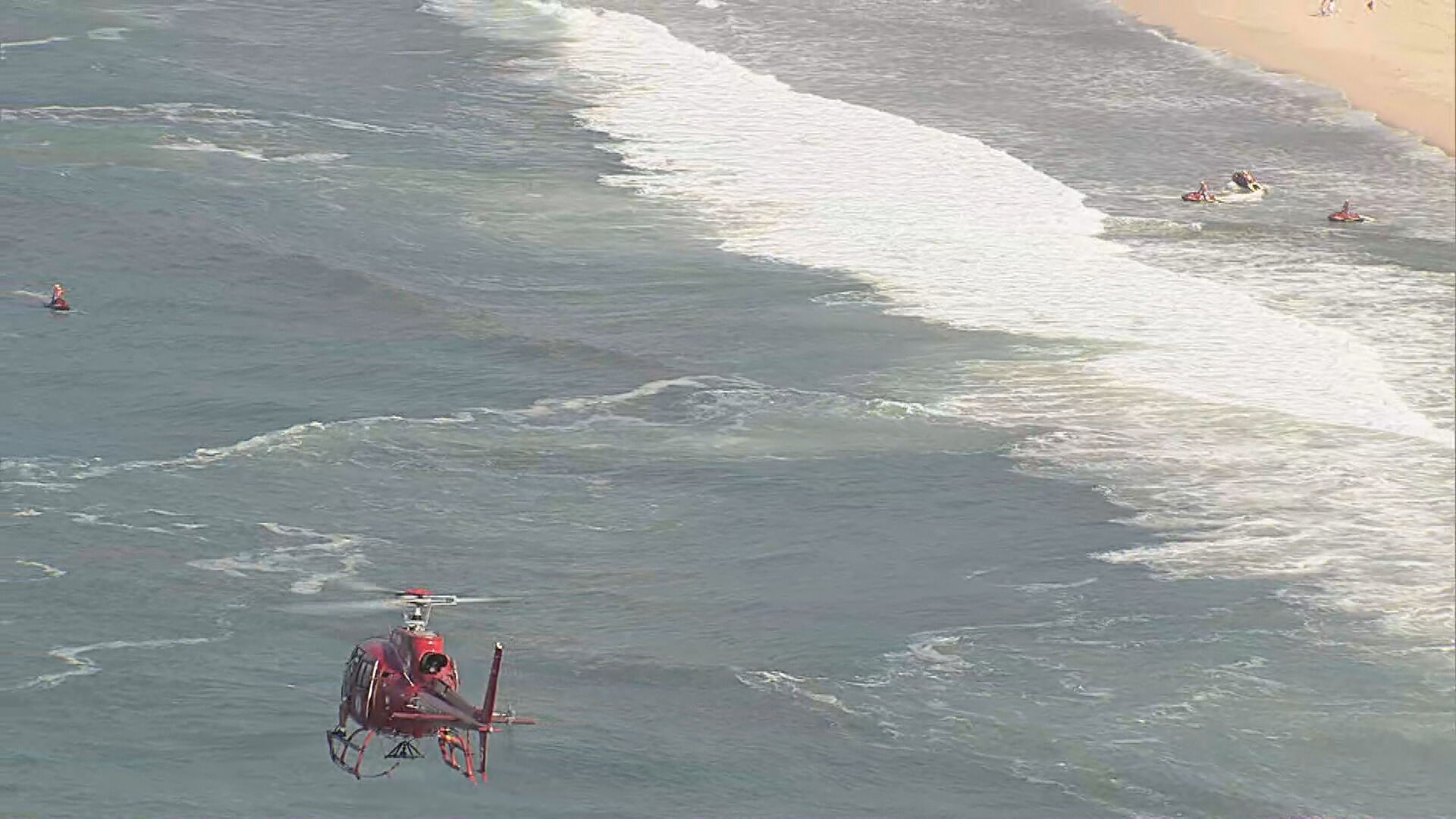 Criança desaparece no mar de Ipanema durante ressaca