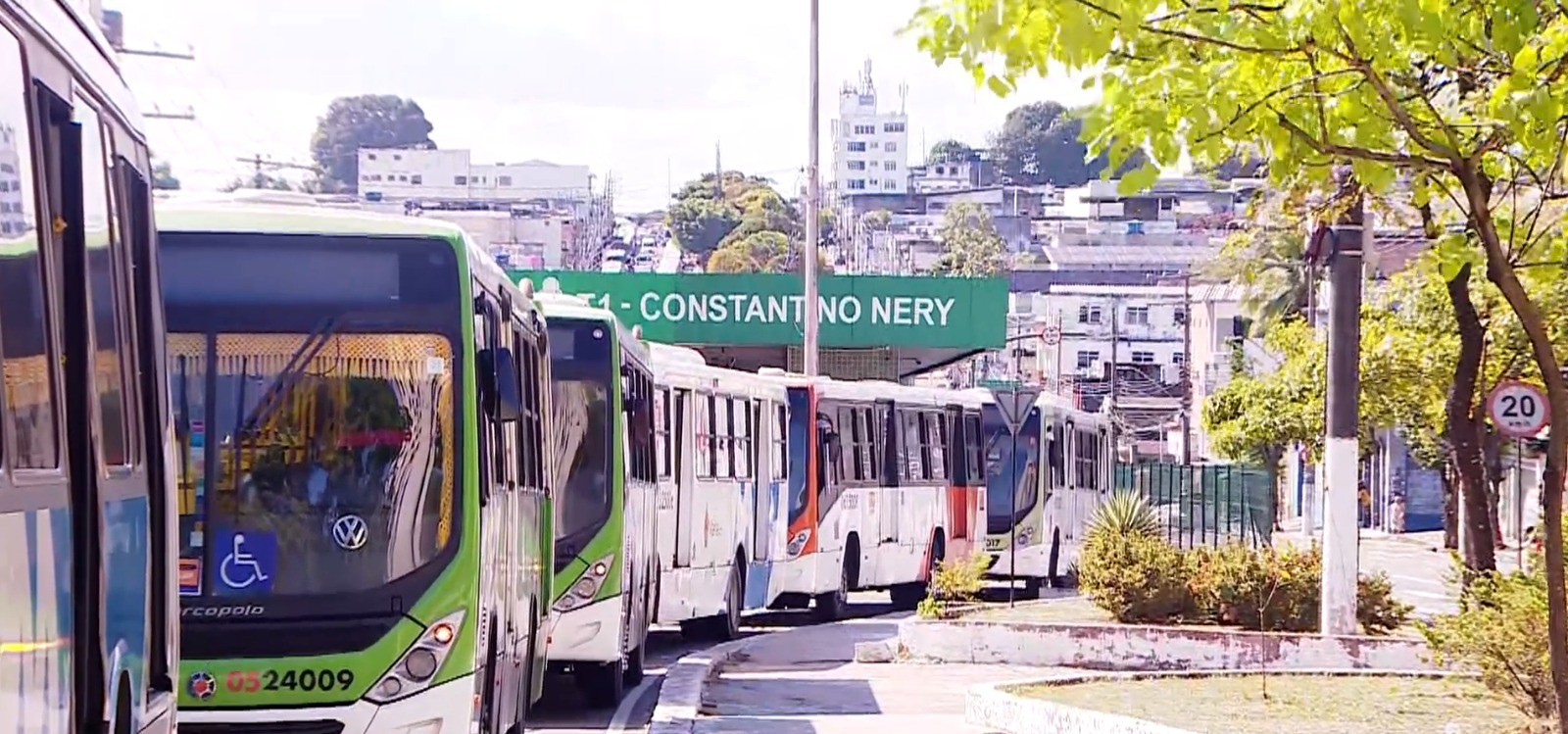 Justiça determina circulação mínima de ônibus após paralisação dos rodoviários em Manaus