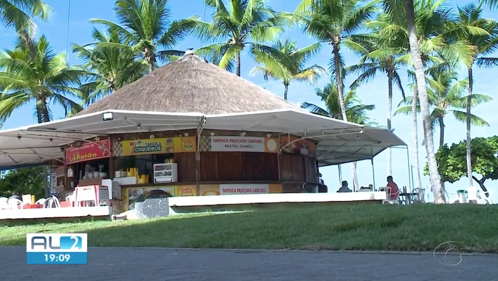 Barraca da orla de Maceió — Foto: Reprodução/TV Gazeta