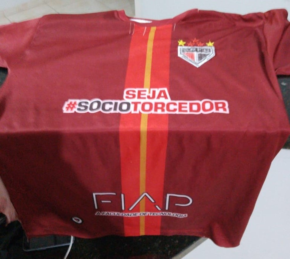 Homem foi preso em flagrante após tentativa de assalto, em Lucélia (SP) — Foto: Polícia Militar