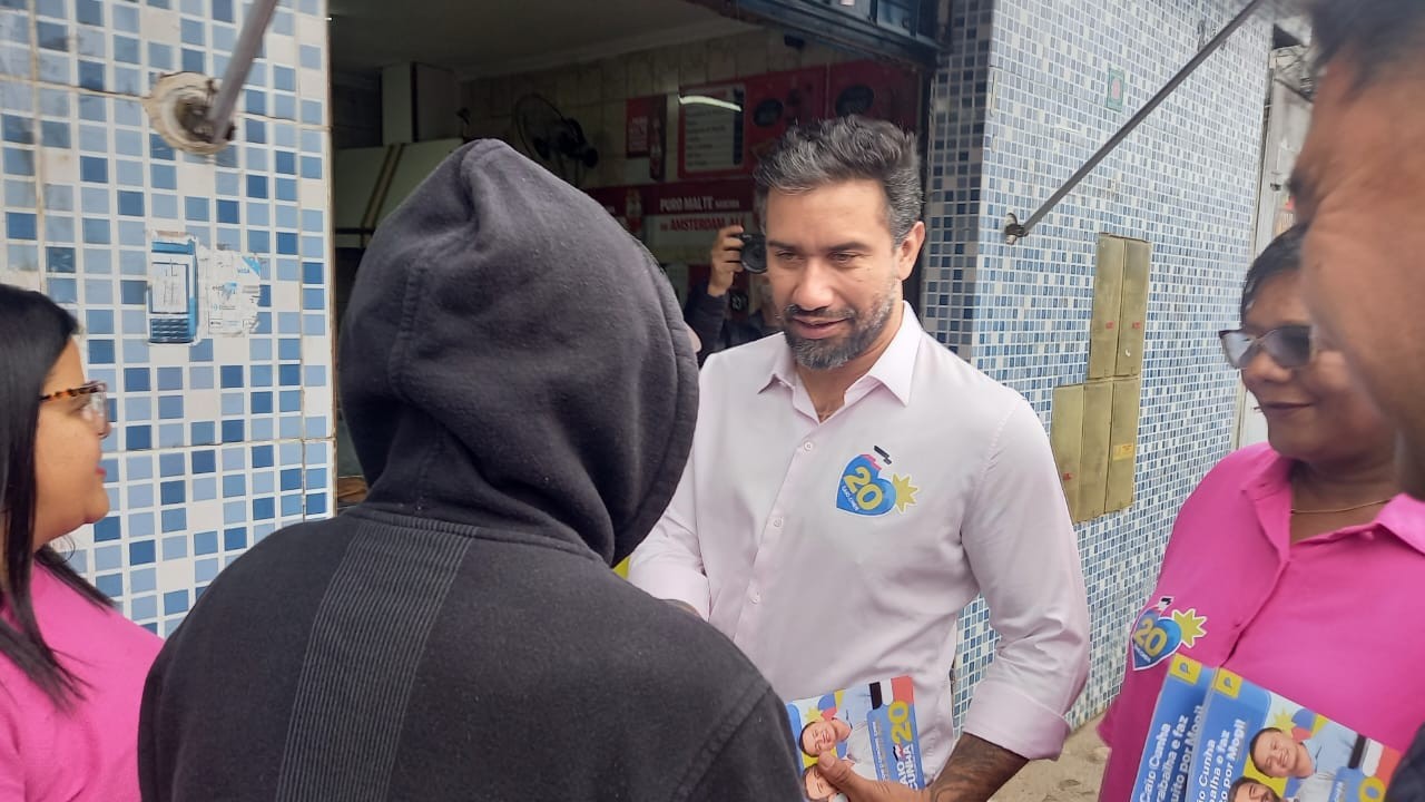 Foto com criança, casa de apoiadora e partida de bilhar: como foi o dia dos candidatos à Prefeitura de Mogi das Cruzes