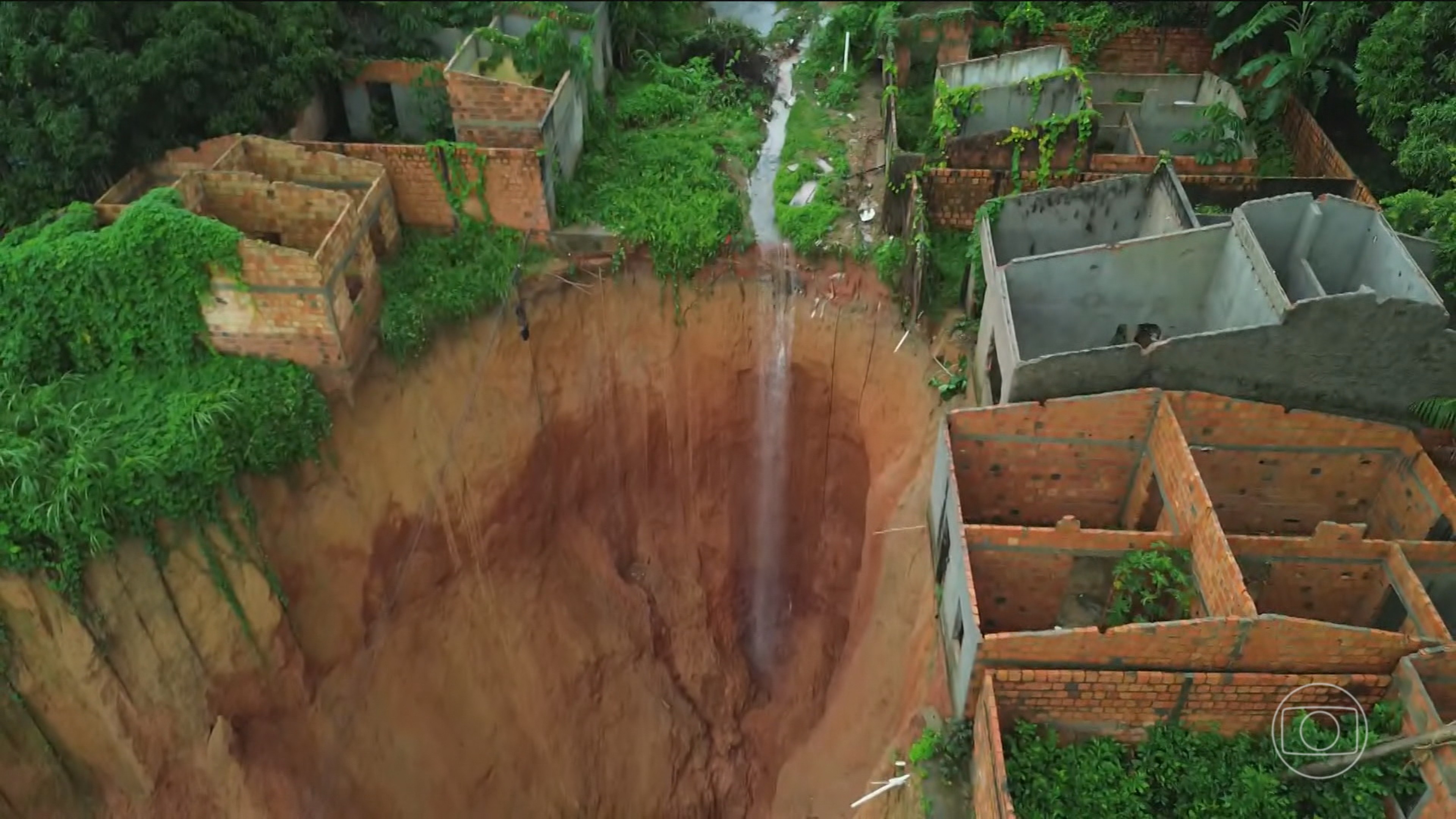 Buriticupu, cidade das crateras gigantes no Maranhão, vê problema das voçorocas aumentar
