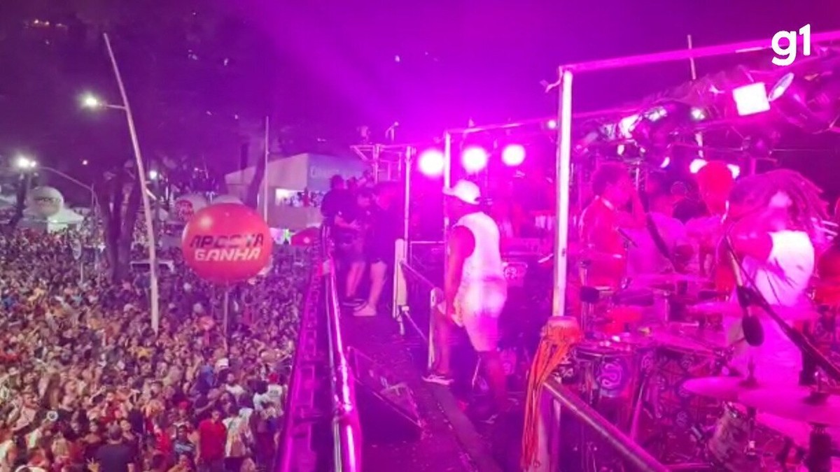 Carlinhos Brown Manda Trio Elétrico Parar De Andar Após Confusão Entre Foliões No Carnaval De