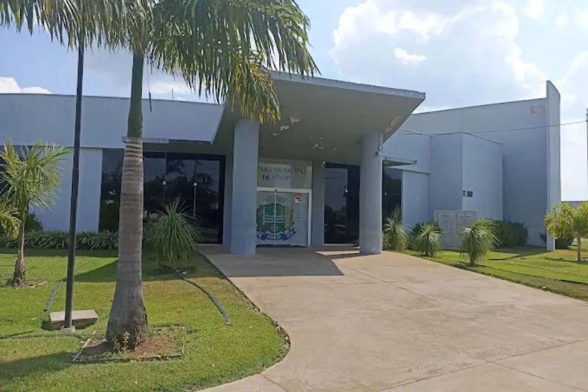 Justiça suspende verba de R$ 9,4 mil para prefeito e secretários em Sinop