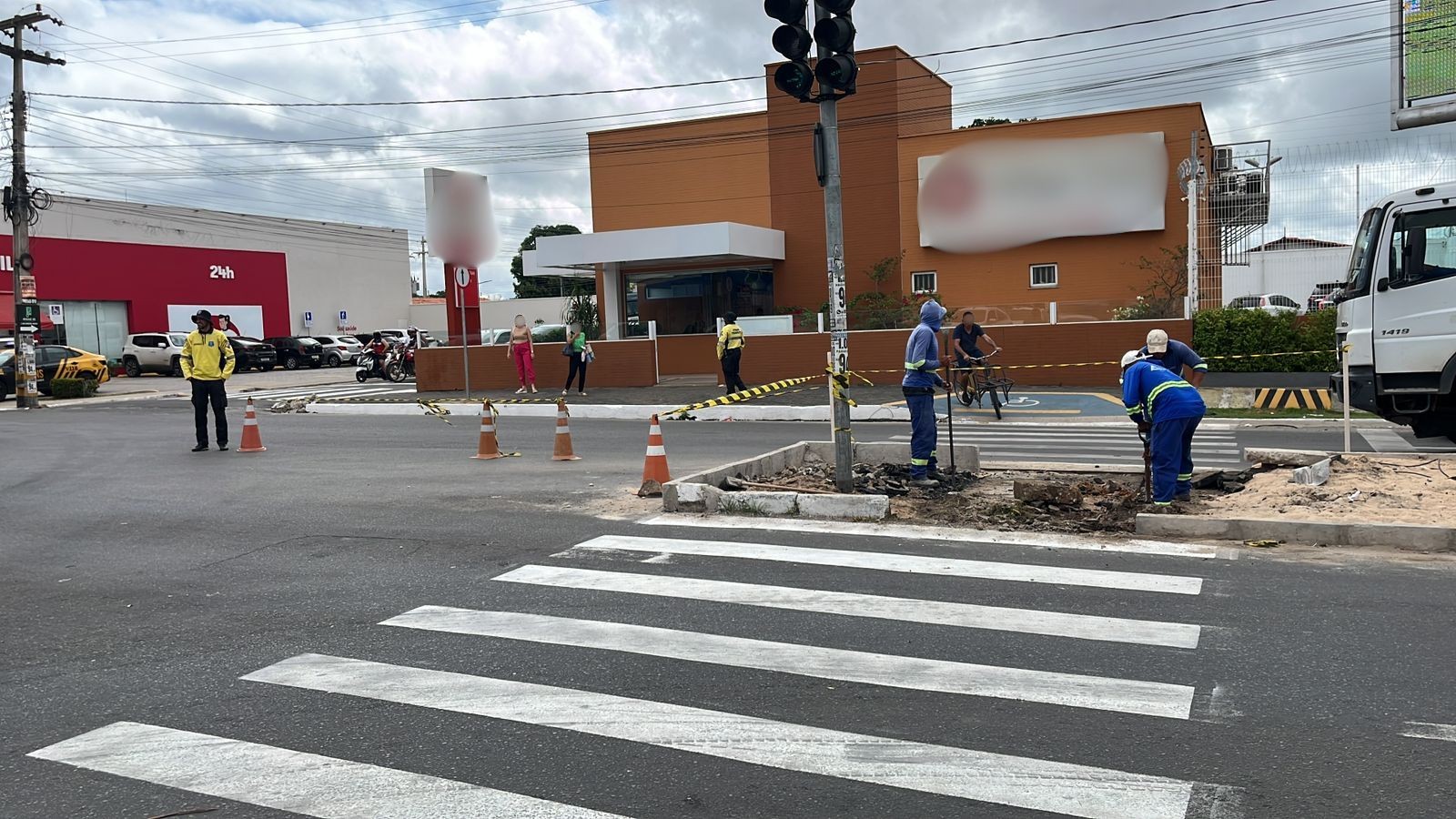 Entenda mudanças de trânsito no Dirceu após alteração de sentido em avenida e novos semáforos